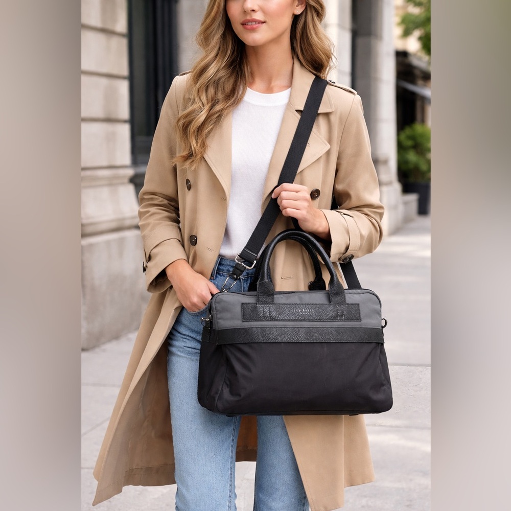Ted Baker Messenger Bag Gorgeous Condition